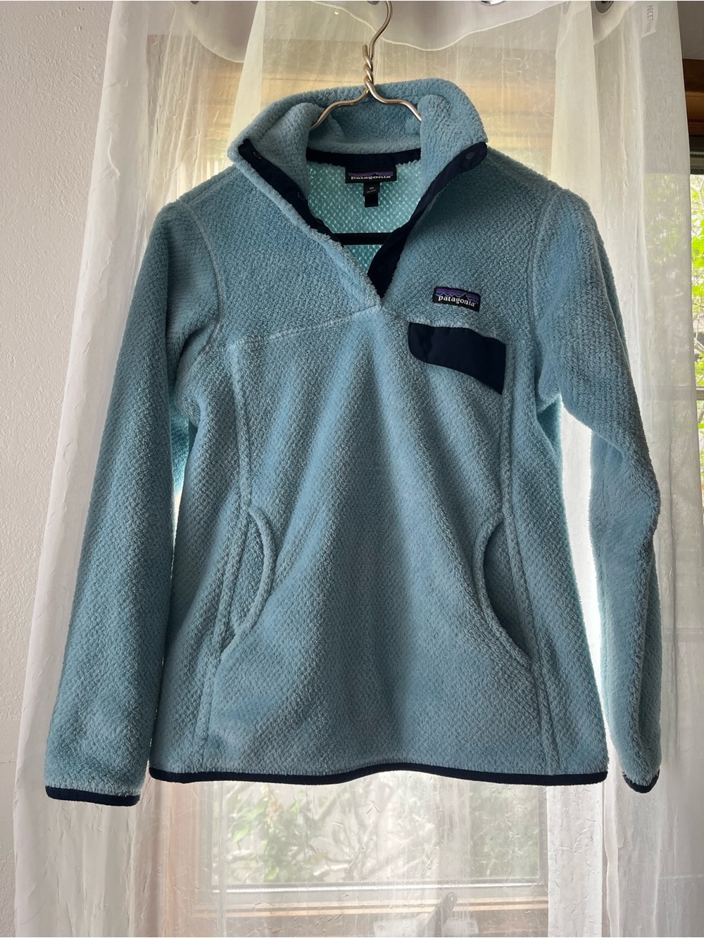 Patagonia Light Blue Cozy Fleece Pullover Sweatshirt with front pocket